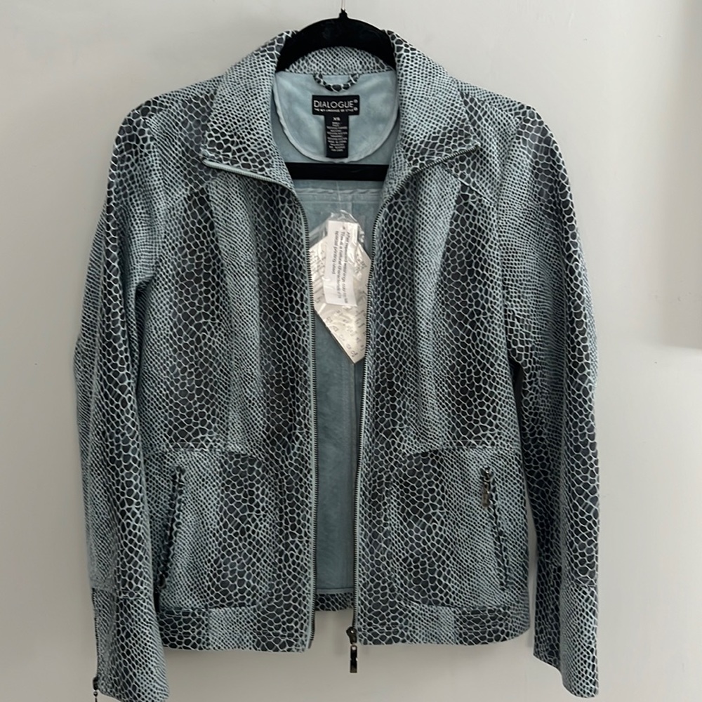 Dialogue Jacket - Picture 4 of 15